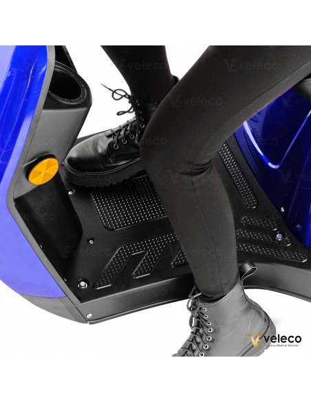 scooter-electrique-turris-veleco-a-3-roues-stable-pmr-et-senior-avec-le-toit-16.jpg