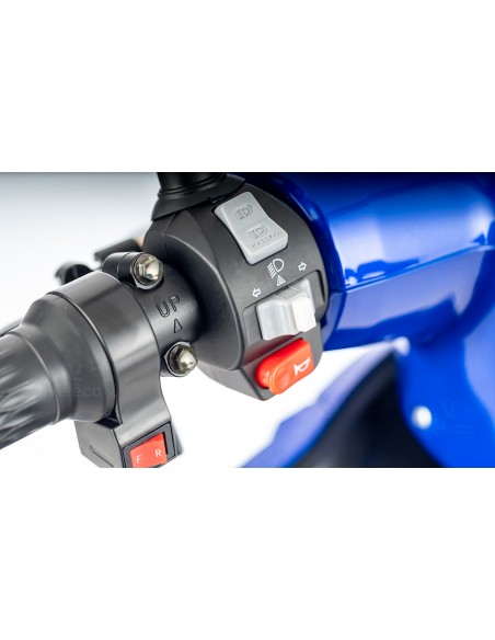 scooter-electrique-turris-veleco-a-3-roues-stable-pmr-et-senior-avec-siege-dosseret-confortable-8.jpg