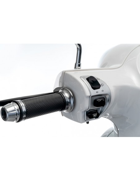 scooter-veleco-cristal-electrique-pour-personnes-a-mobilite-reduite-et-senior-1000-watts-11.jpg